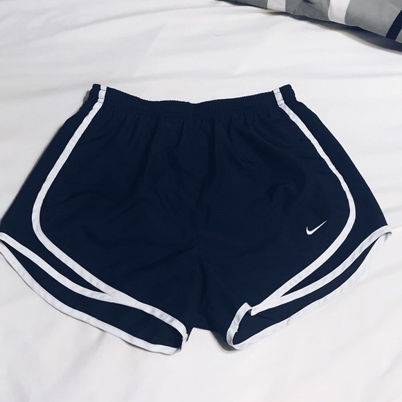 Nike Pants - 🍃CCO! Nike shorts